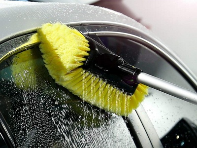 Разновидности щеток для мытья автомобиля